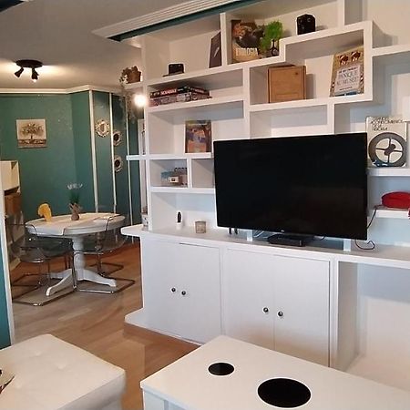 Alojamiento En Playa Del Arbeyal Gijón Exterior foto