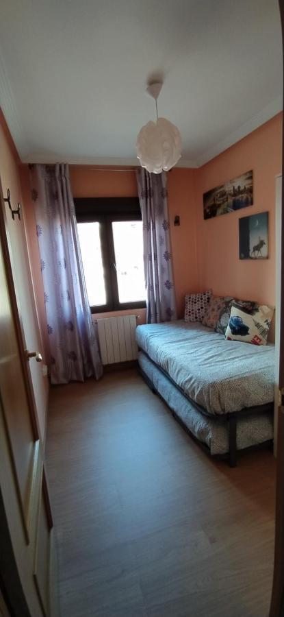 Alojamiento En Playa Del Arbeyal Gijón Exterior foto